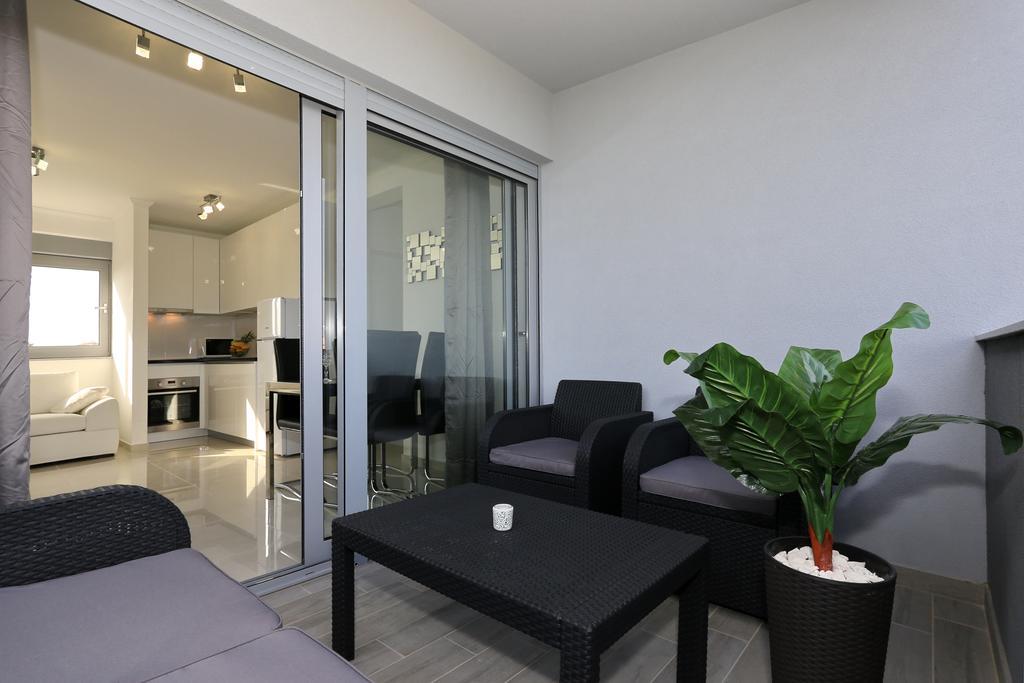 Apartments Sun Resort Nikolina Bibinje Exterior photo